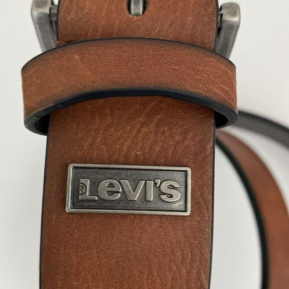 Levi's Brown Leather Belt Classic Design size 38-40 Large New w/o tag - Picture 2 of 4
